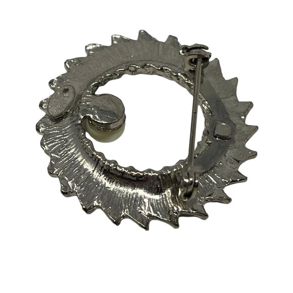 DuBarry FA Brooch Round Wreath Textured‎ Silver Tone Faux Pearl Pin - Picture 6 of 8